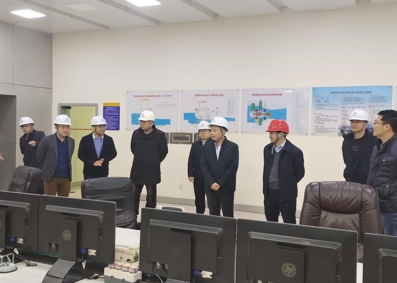 株洲航电分九游会·（J9）官方网站周先亮一行赴铜湾水电站开展专题工作交流
